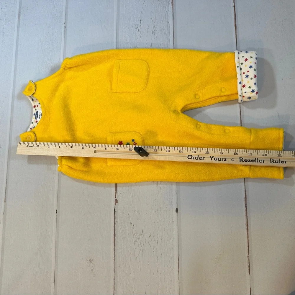 VTG Old Navy‎ Newborn 0-3 mos Fleece Overalls Yellow Stars Winter Snow Y2K